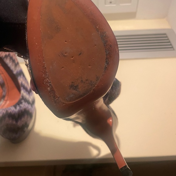 Missoni hills- like new - Picture 4 of 7